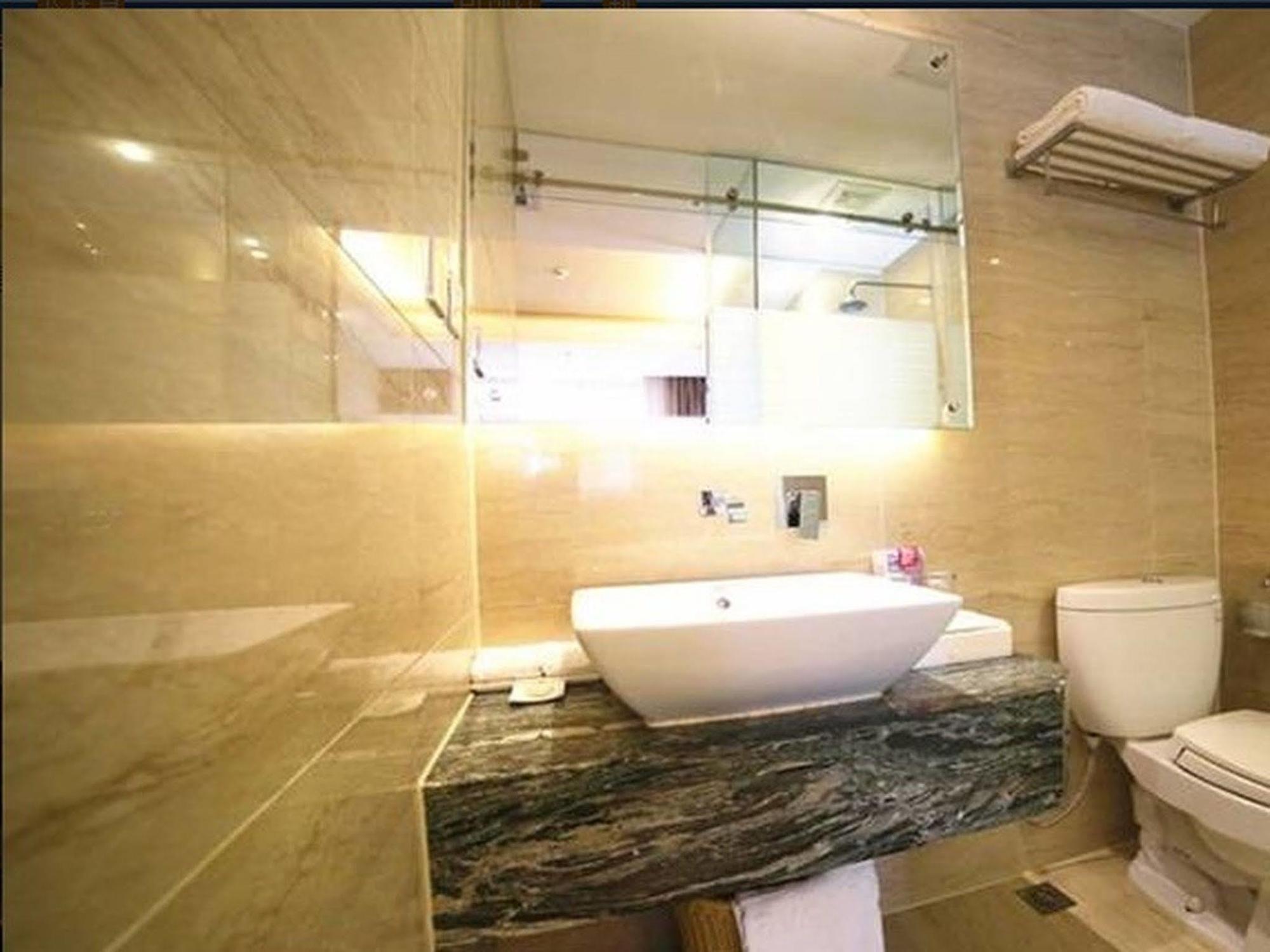 Days Inn Hotspring Xiamen Eksteriør bilde